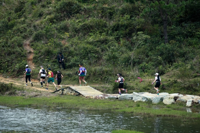 60km Runners Conquer Yinyan Tianchi