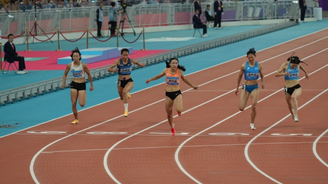 16-year-old girl creates history, as champions of 100m crowned at China’s National Games 郭宏达 拍摄