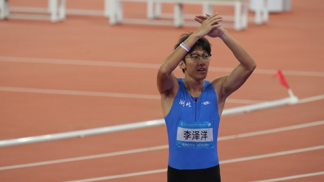 16-year-old girl creates history, as champions of 100m crowned at China’s National Games 郭宏达 拍摄