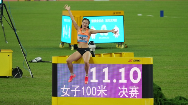 16-year-old girl creates history, as champions of 100m crowned at China’s National Games 郭宏达 拍摄