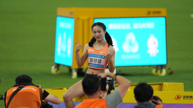 16-year-old girl creates history, as champions of 100m crowned at China’s National Games 郭宏达 拍摄